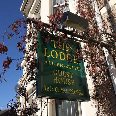 The Lodge Swindon Luaran gambar