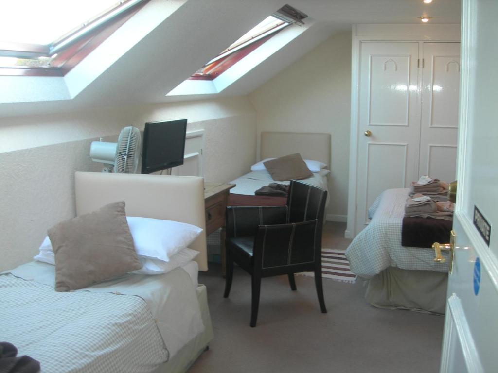 The Lodge Swindon Bilik gambar