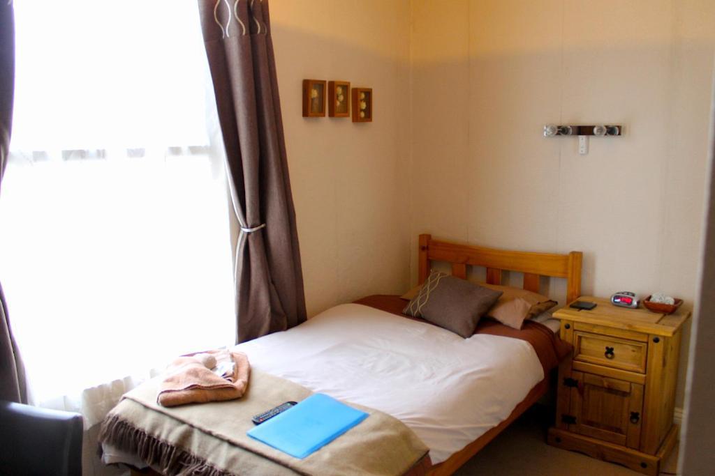 The Lodge Swindon Luaran gambar