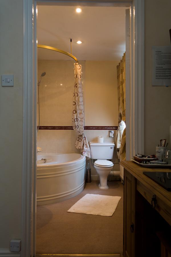 The Lodge Swindon Luaran gambar
