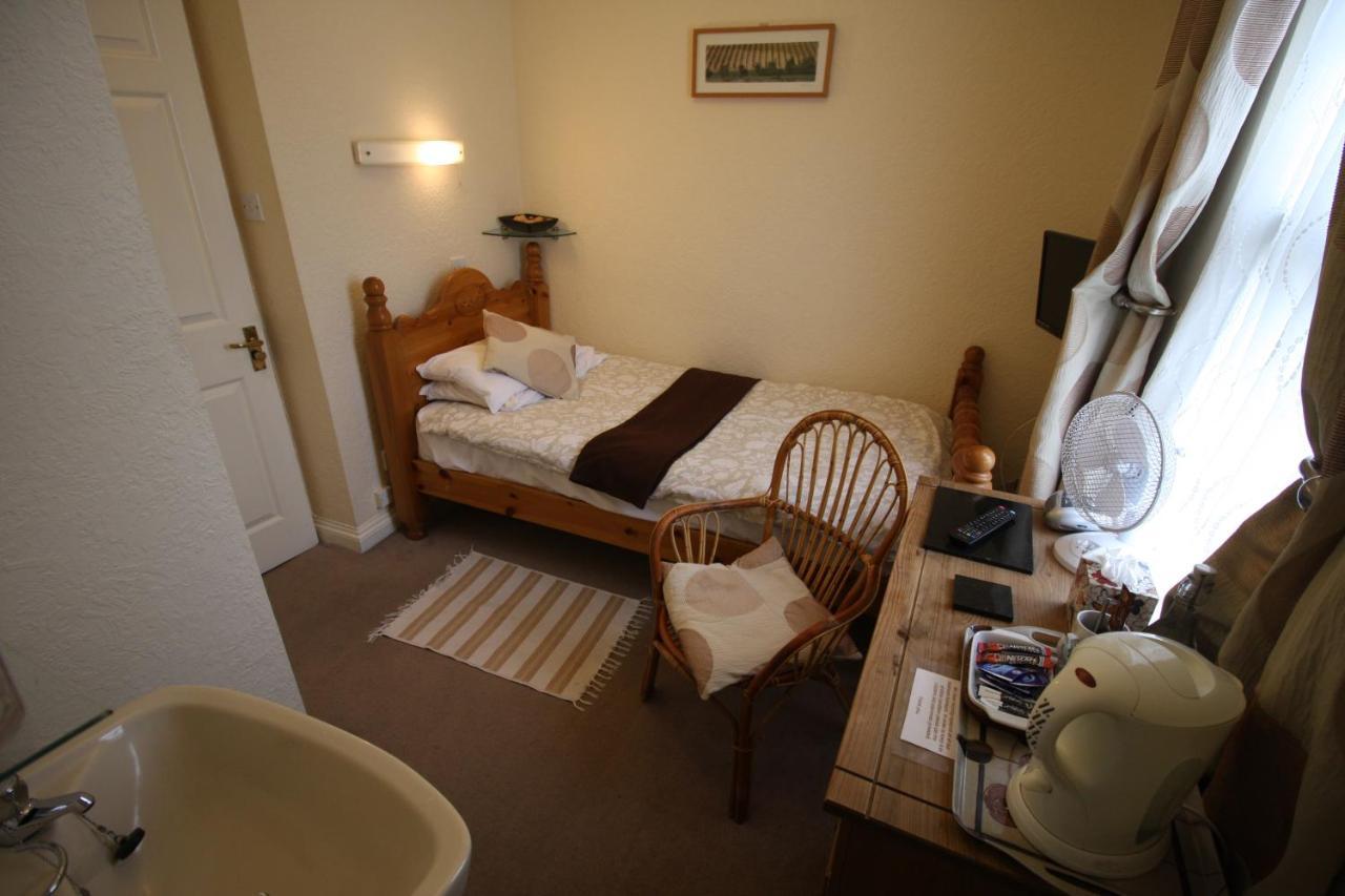 The Lodge Swindon Luaran gambar