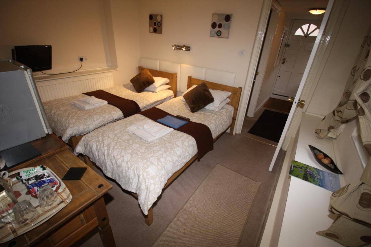 The Lodge Swindon Luaran gambar