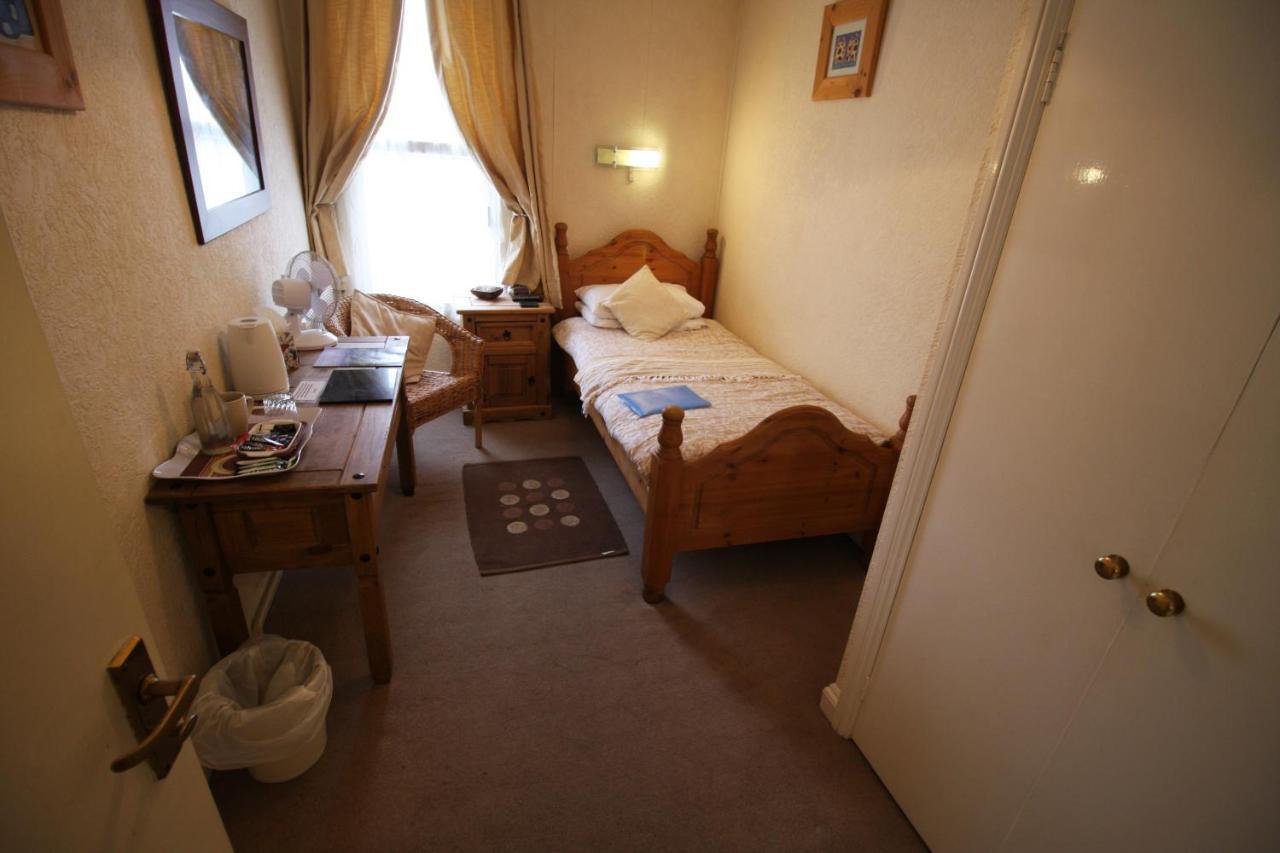 The Lodge Swindon Luaran gambar